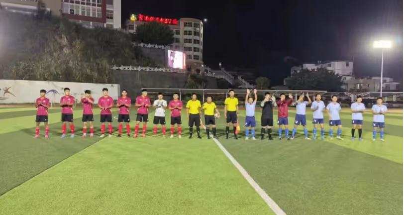 县域动态 | 燃动霞浦！第二十五届“徐章铎杯”足球赛盛大开幕，绿茵传奇再续新篇！